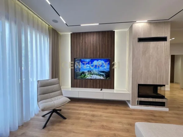 Tirane, jepet me qera apartament 2+1+Ballkon Kati 0, 110 m² 2.100 € (Liqeni Thate)