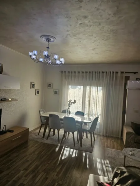 Tirane, jepet me qera apartament 3+1+Ballkon Kati 16, 156 m² 1.200 € (Ngjitur me Prokurorinë)