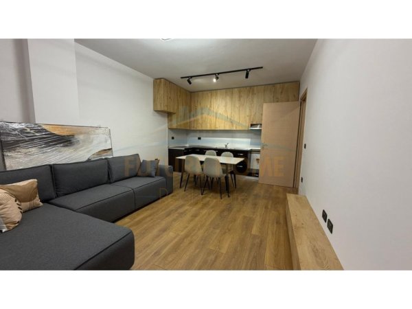 Tirane, shes apartament 2+1 Kati 8, 78 m² 127.000 € (Unaza e Re, Tiranë)