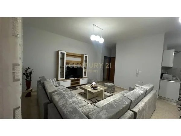 Tirane, jepet me qera apartament 3+1 Kati 5, 94 m² 550 € (Kodra e Priftit)
