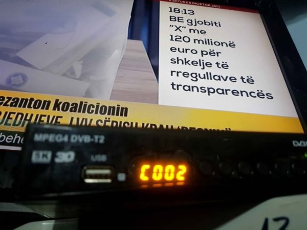 Lushnje, shes Televizor Tv Sony, 32 inch. 33 mij lek te vjetra. (Lexoni te dhenat)