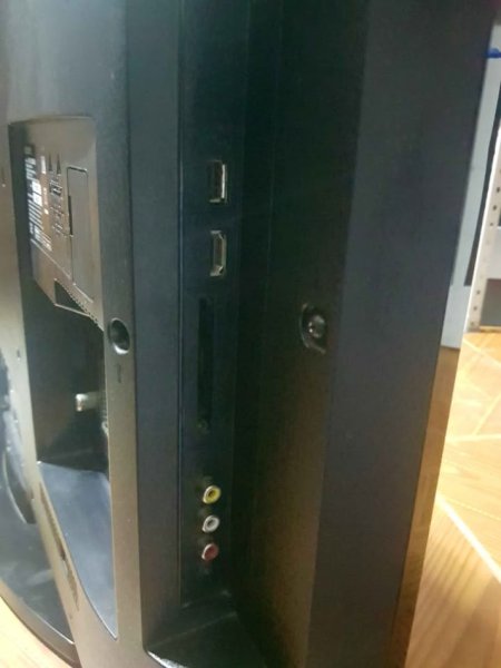 Lushnje, shes Televizor Tv Sony, 32 inch. 33 mij lek te vjetra. (Lexoni te dhenat)