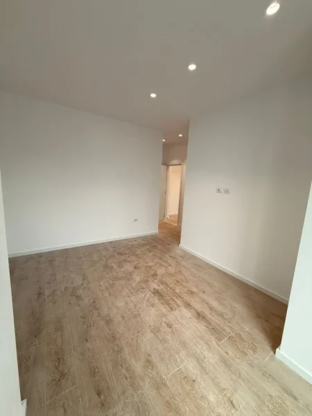 Tirane, shitet apartament 2+1 Kati 11, 107 m² 321.000 € (Rruga e Barrikadave.)