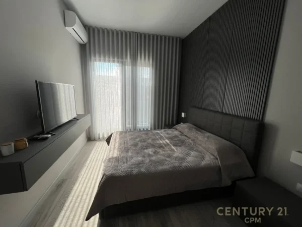 Tirane, jepet me qera apartament 1+1+Ballkon Kati 2, 70 m² 850 € (rruga e kavajes)