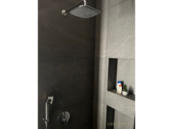 Tirane, jepet me qera apartament 1+1+Ballkon Kati 2, 70 m² 850 € (rruga e kavajes)