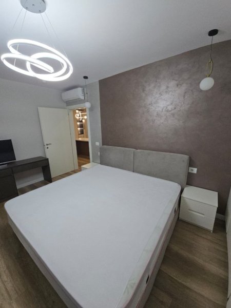 Tirane, jepet me qera apartament 2+1 Kati 1, 98 m² 600 € (yzberisht)