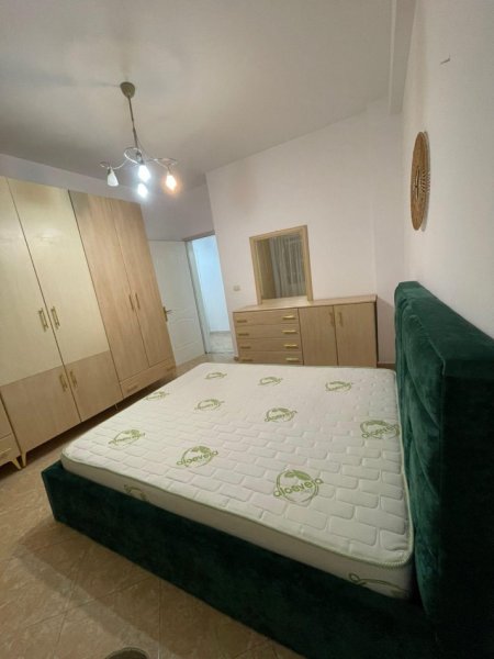 Tirane, jepet me qera apartament 2+1 Kati 4, 102 m² 750 € (Komuna e Parisit.)
