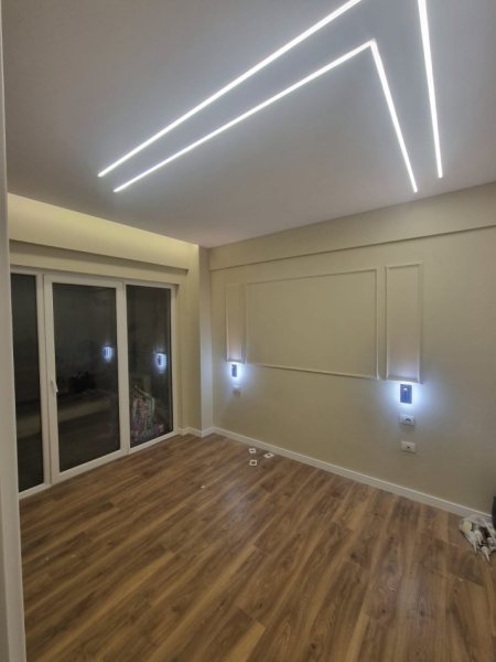 jepet me qera apartament 2+1 Kati 5, 73 m² 750 € (liqeni thate)