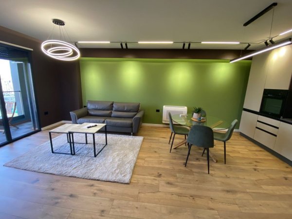 Tirane, jepet me qera apartament 2+1+Aneks+Ballkon Kati 8, 1.400 € (Rruga Liman kaba)