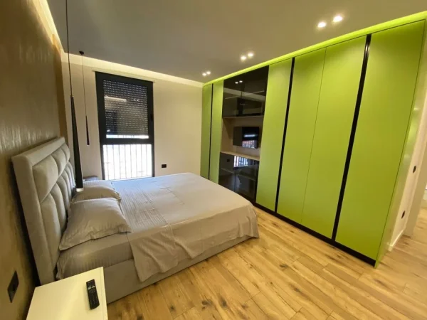 Tirane, jepet me qera apartament 2+1+Aneks+Ballkon Kati 8, 1.400 € (Rruga Liman kaba)
