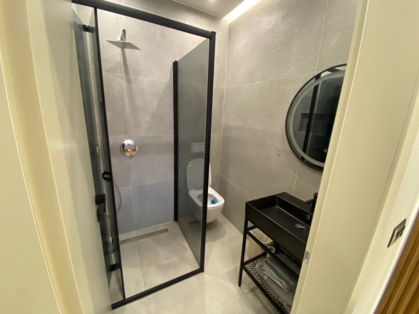 Tirane, jepet me qera apartament 2+1+Aneks+Ballkon Kati 8, 1.400 € (Rruga Liman kaba)