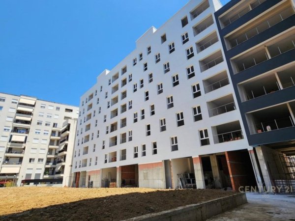 Tirane, jepet me qera ambjent biznesi Kati 5, 67 m² 750 € (kika 3)