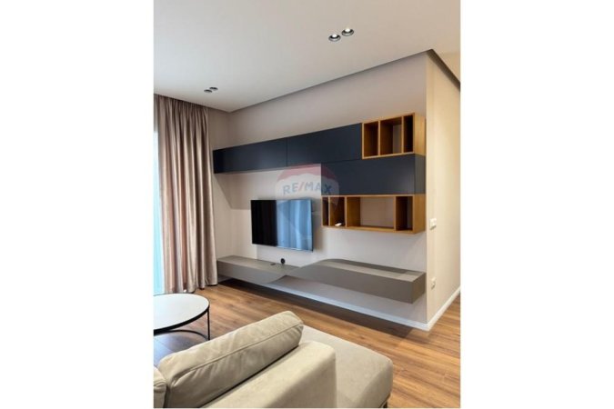 Tirane, jepet me qera apartament 1+1+Ballkon , 75 m² 750 € (Rruga 4 Deshmoret)