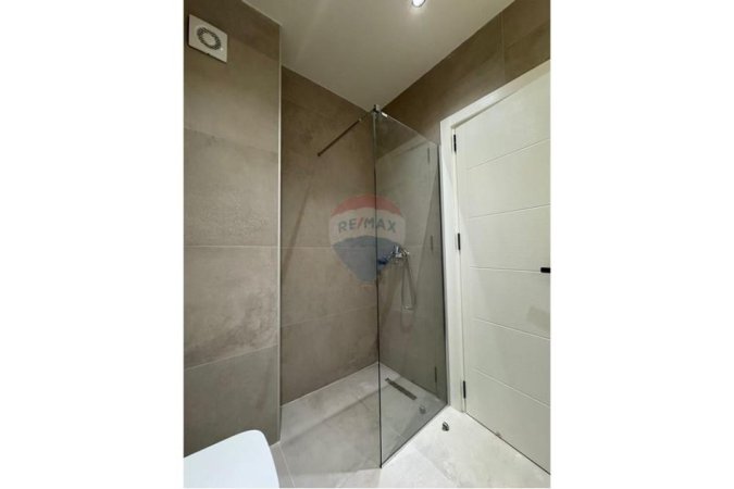 Tirane, jepet me qera apartament 1+1+Ballkon , 75 m² 750 € (Rruga 4 Deshmoret)