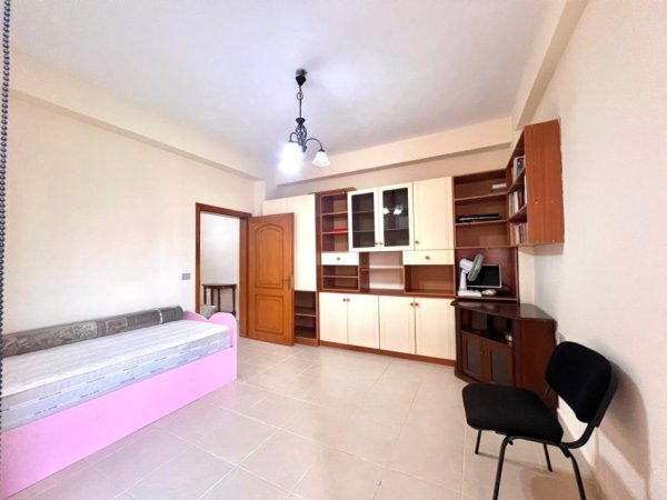 Me Qera: 2+1 & 2Ballkone 📍Selvia - Siper Gjimn. Partizani | kati: 3, 100m2 NETO | 57,000Leke/muaj