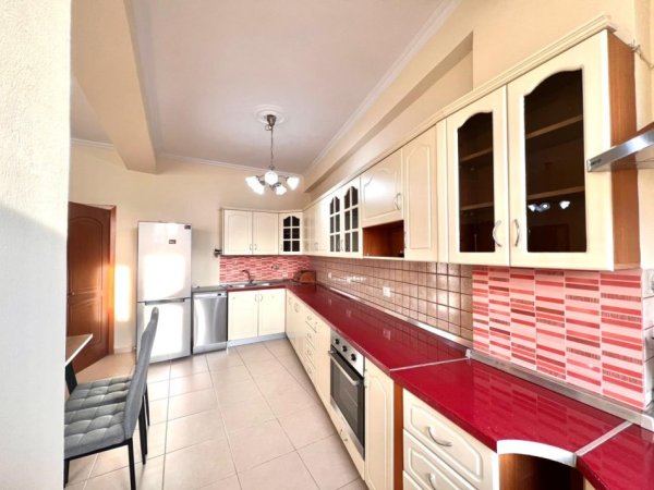 Me Qera: 2+1 & 2Ballkone 📍Selvia - Siper Gjimn. Partizani | kati: 3, 100m2 NETO | 57,000Leke/muaj