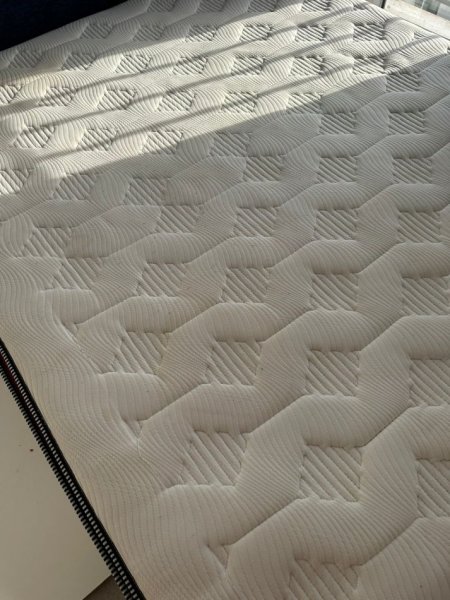 Tirane, shes shes dyshek dopio 60 euro ne gjendje perfekte 60 €