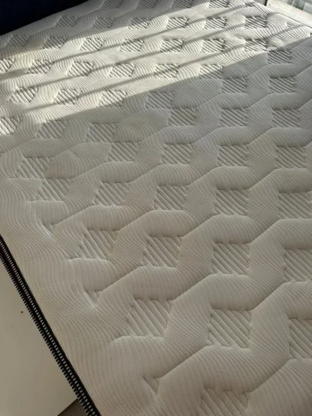 Tirane, shes shes dyshek dopio 60 euro ne gjendje perfekte 60 €