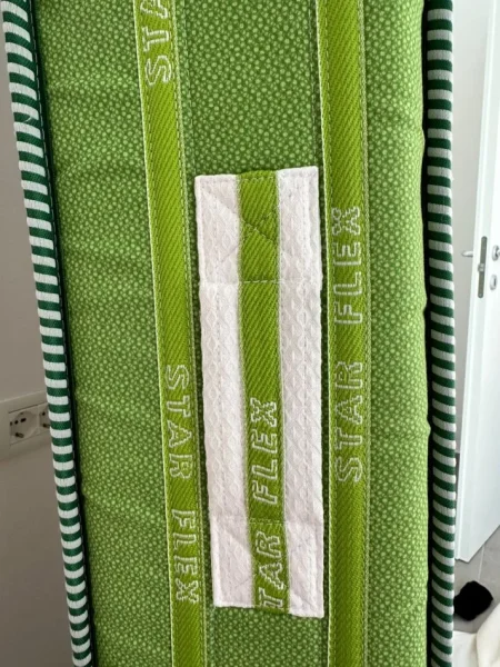 Tirane, shes shes dyshek tek 30 euro ne gjendje perfekte 30 €