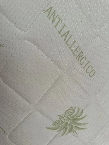 Tirane, shes shes dyshek tek 30 euro ne gjendje perfekte 30 €