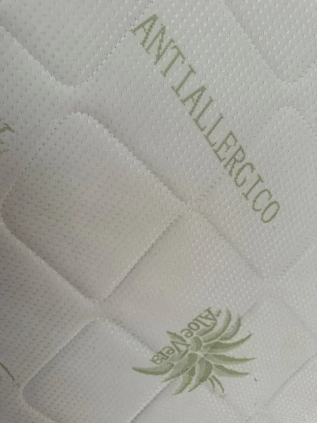 Tirane, shes shes dyshek tek 30 euro ne gjendje perfekte 30 €