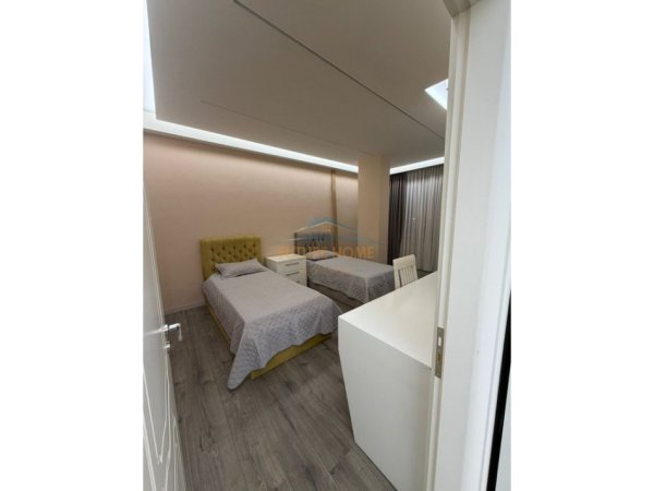 Tirane, jepet me qera apartament 3+1+Ballkon Kati 1, 145 m² 800 € (Don Bosko)