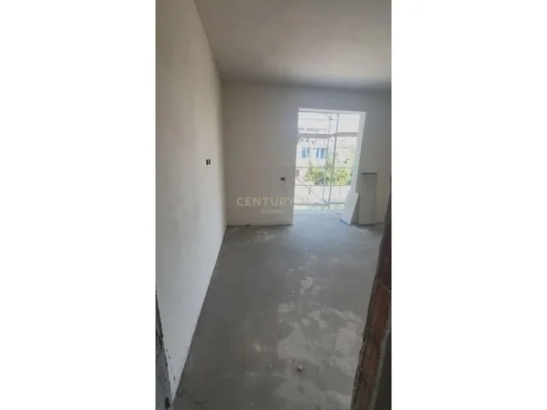 Tirane, shitet apartament Kati 4, 75.000 € 