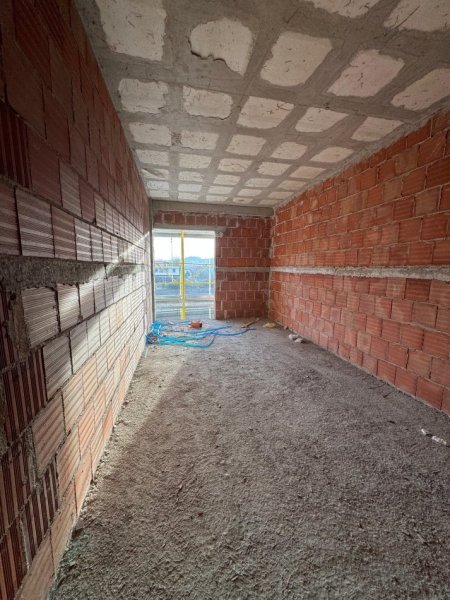 Tirane, shitet apartament 2+1+Ballkon Kati 2, 100 m² 120.000 € (Tirana New Entry Okazion 1200€/m2 )