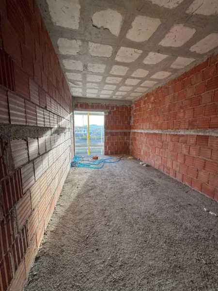 Tirane, shitet apartament 2+1+Ballkon Kati 2, 100 m² 120.000 € (Tirana New Entry Okazion 1200€/m2 )