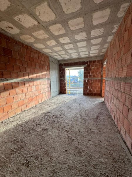 Tirane, shitet apartament 2+1+Ballkon Kati 2, 100 m² 120.000 € (Tirana New Entry Okazion 1200€/m2 )