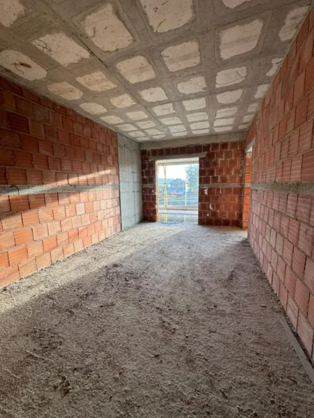 Tirane, shitet apartament 2+1+Ballkon Kati 2, 100 m² 120.000 € (Tirana New Entry Okazion 1200€/m2 )