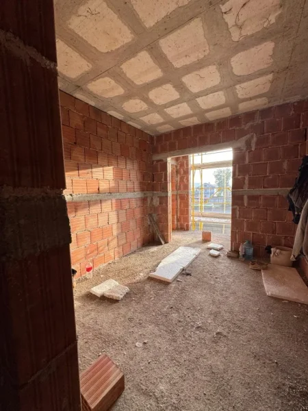 Tirane, shitet apartament 2+1+Ballkon Kati 2, 100 m² 120.000 € (Tirana New Entry Okazion 1200€/m2 )