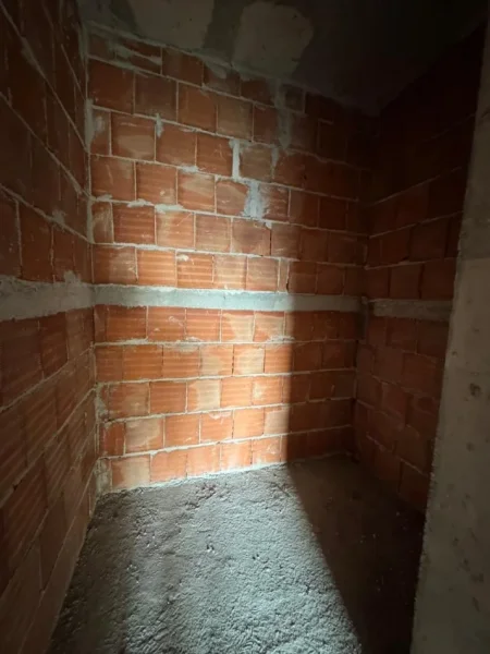 Tirane, shitet apartament 2+1+Ballkon Kati 2, 100 m² 120.000 € (Tirana New Entry Okazion 1200€/m2 )