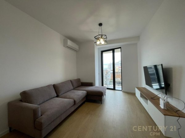 Tirane, jepet me qera 1+1+Ballkon , 650 € (mine pezaa)