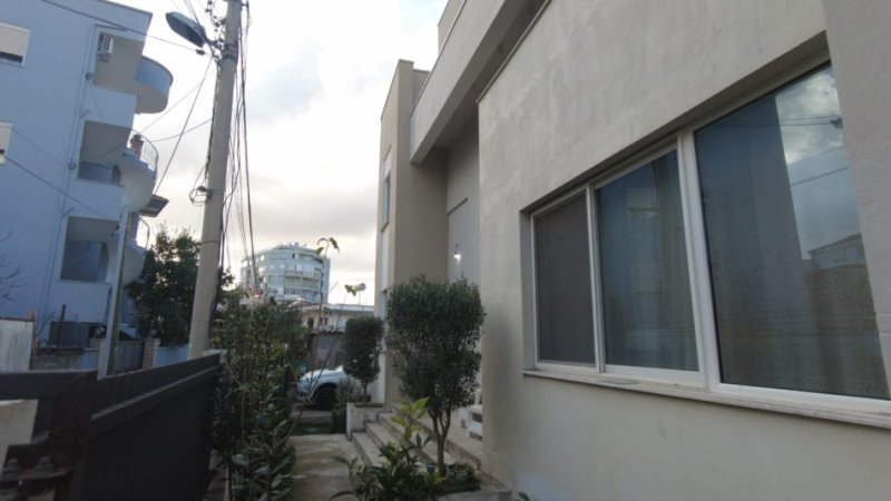 Shitet nga Pronari, VILË ELITARE MULTIFAMILJARE – NDËRTIM I RI 2023, 3 Katshe, 360 m² 800.000 €