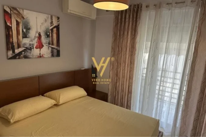 Tirane, jepet me qera apartament 1+1+Ballkon Kati 4, 70 m² 620 € (5 MAJI)