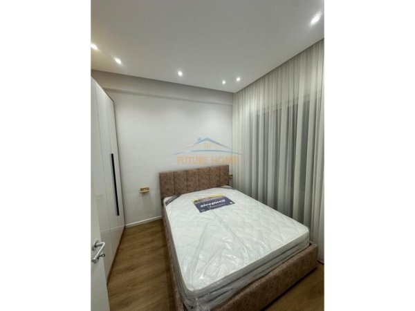 Tirane, jepet me qera apartament 1+1 Kati 7, 50 m² 420 € (Ali Dem, Rezidenca Kadiu)