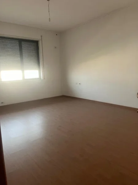 Tirane, shitet apartament 2+1+Aneks+Ballkon Kati 5, me134 m² (Rruga Bill Klinton)