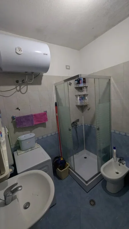 Durres Plazh, jepet me qera apartament 1+1+Ballkon Kati 2, 62 m² 449 € (Rruga Agave)