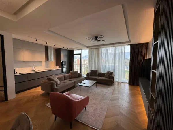 Tirane, shitet apartament 2+1 Kati 6, 135 m²  (Liqeni i Tiranes)