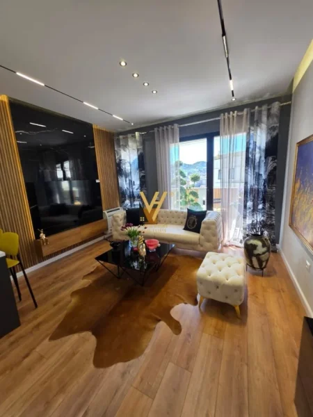 Tirane, jepet me qera apartament 1+1+Ballkon Kati 8, 74 m² 900 € (VASIL SHANTO)
