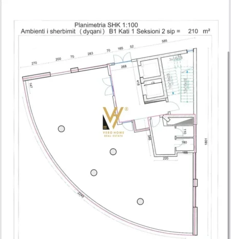 Tirane, jepet me qera ambjent biznesi Kati 2, 210 m² 2.450 € (PALLATI ME SHIGJETA)