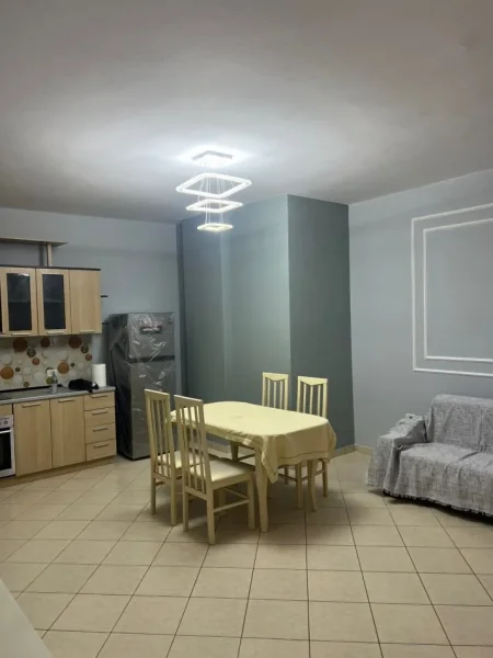 JEPET ME QERA APARTAMENT 1+1 NE ASTIR Astir, pranë Kompleksit MOLLA ,  420 €uro