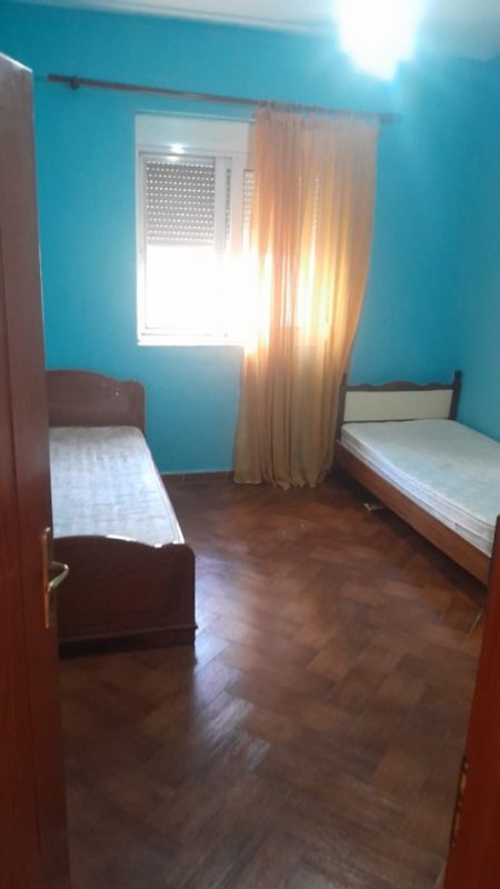 JEPET ME QERA KATI I 2-TË I NJË VILE NE ASTIR,   450 €URO