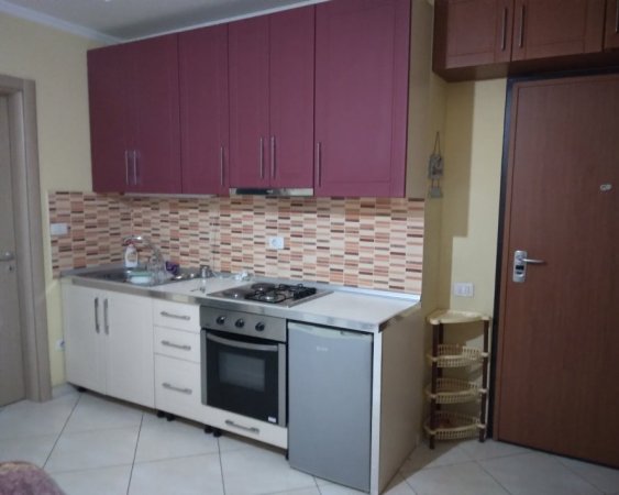 Tirane, jepet me qera apartament 1+1 Kati 3, 56 m² 400 € (qyteti studenti)