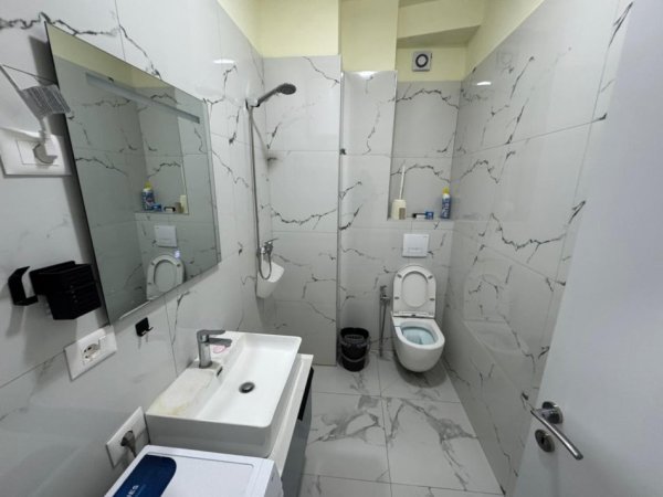 Tirane, shitet apartament 1+1 Kati 2, 69 m² 