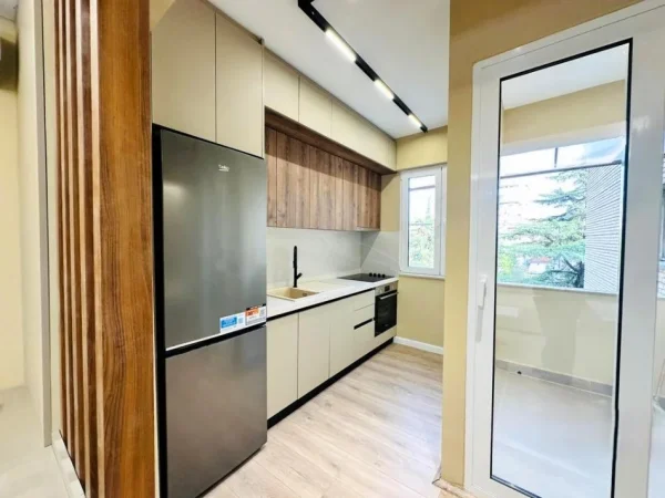 Tirane, shitet apartament 1+1 Kati 3, 48 m² 128.000 € (21 dhjetori)