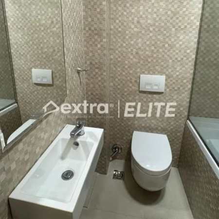 Tirane, jepet me qera apartament 2+1 Kati 3, 110 m² 900 € 