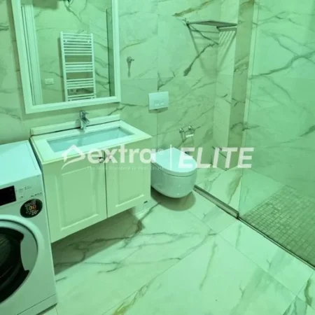 Tirane, jepet me qera apartament 2+1 Kati 3, 110 m² 900 € 