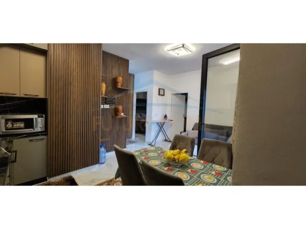 Tirane, shitet apartament 2+1+Ballkon Kati 2, 75 m² 150.000 € (Porcelan)